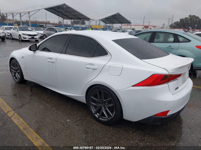 Lexus IS 300 2019 JTHBA1D23K5084908 Image 3