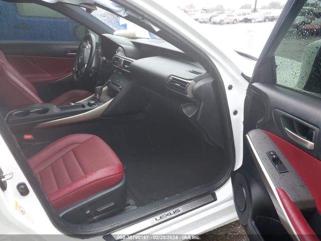 Lexus IS 300 2019 JTHBA1D23K5084908 Image 5