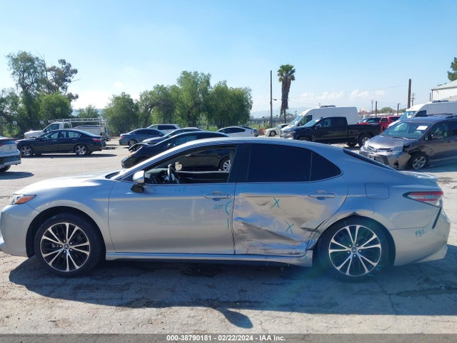 Toyota CAMRY SE 2018 4T1B11HK3JU604634 Image 14