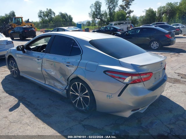 Toyota CAMRY SE 2018 4T1B11HK3JU604634 Image 3