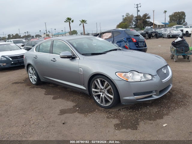 2011 JAGUAR XF SAJWA0GB8BLR95306 Photo 0