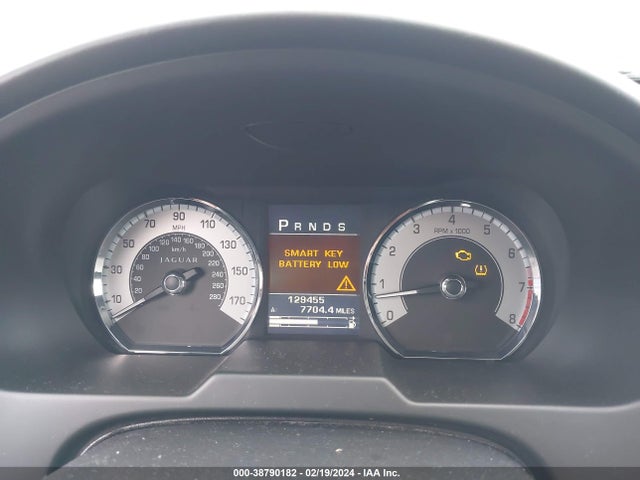 2011 JAGUAR XF SAJWA0GB8BLR95306 Photo 6