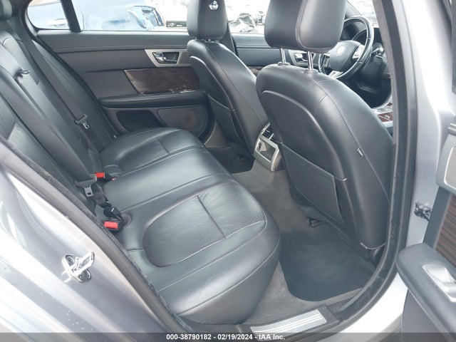 2011 JAGUAR XF SAJWA0GB8BLR95306 Photo 7