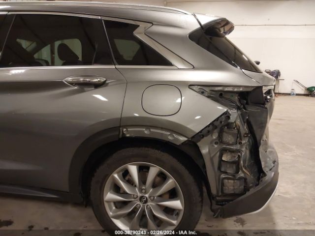 3PCAJ5M32KF143393 Infiniti Qx50 Essential