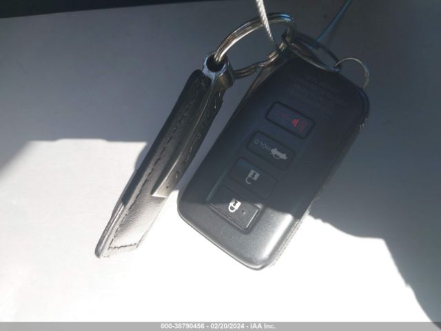JTHBW1GG6G2105168 Lexus ES 300H