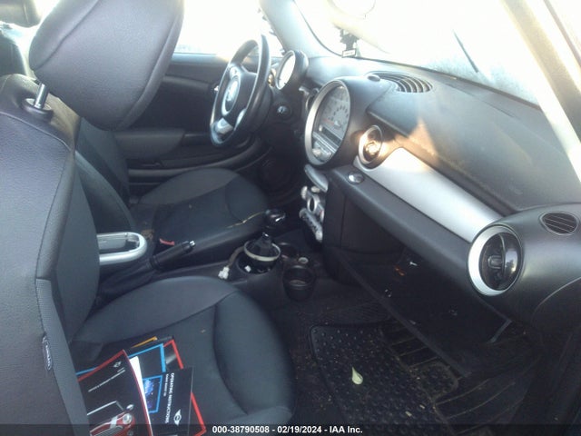 2009 MINI COOPER WMWMF33519TZ20964 Photo 4