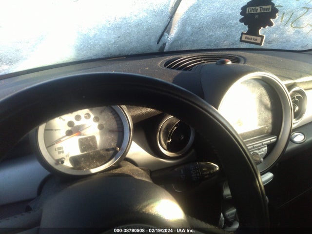 2009 MINI COOPER WMWMF33519TZ20964 Photo 6