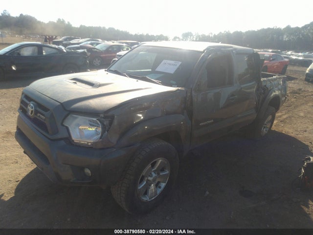 Toyota Tacoma Prerunner V6 2014 3TMJU4GN8EM169205 Image 2