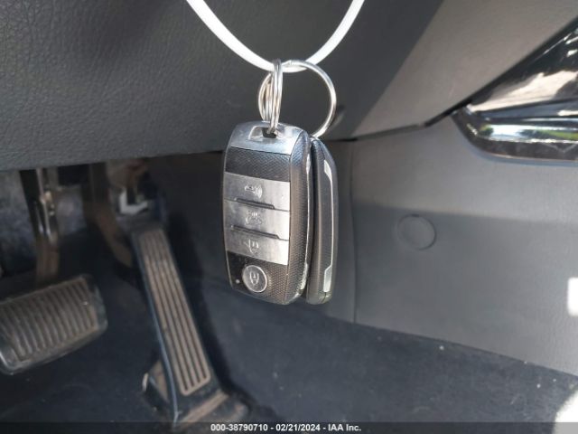 5XYKUDA77EG498036 KIA Sorento Ex V6
