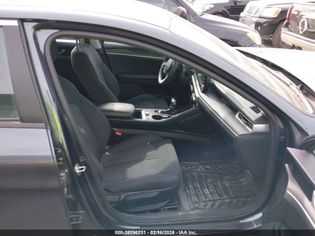 5XXG14J28MG021153 KIA K5 LXS