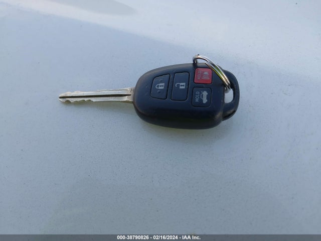 Toyota Corolla Le Plus 2015 5YFBURHE6FP236362 Image 11