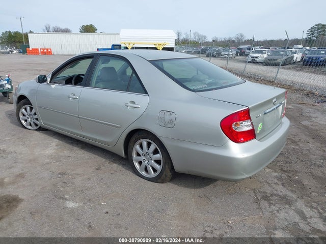 2003 TOYOTA CAMRY JTDBF30KX30147943 Photo 2