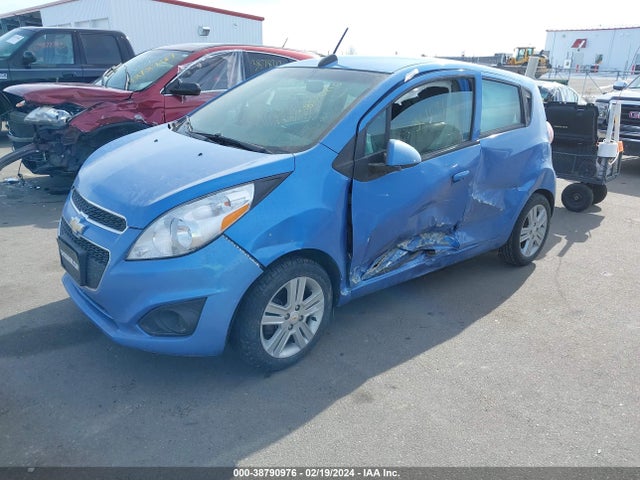 Chevrolet Spark 1lt Cvt 2015 KL8CD6S91FC741175 Image 2