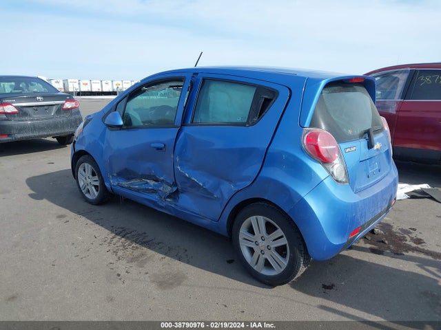 Chevrolet Spark 1lt Cvt 2015 KL8CD6S91FC741175 Image 3