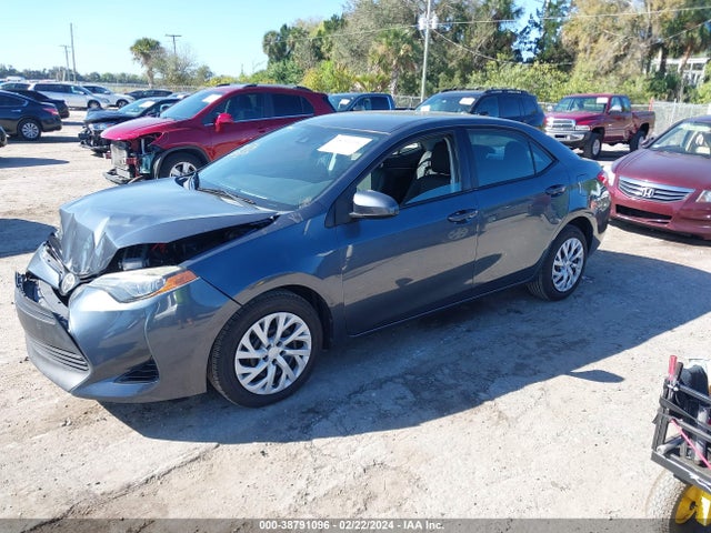 Toyota COROLLA LE 2017 2T1BURHE4HC871616 Image 2