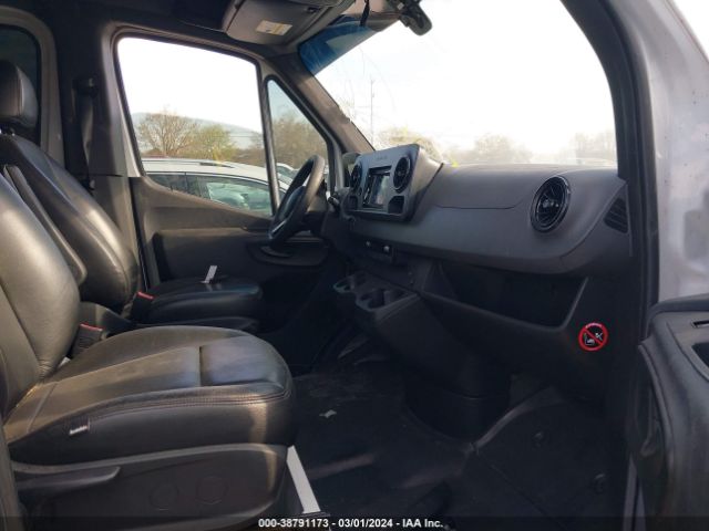 WDRPF1CD9KP056451 Freightliner Sprinter 2500 High Roof V6
