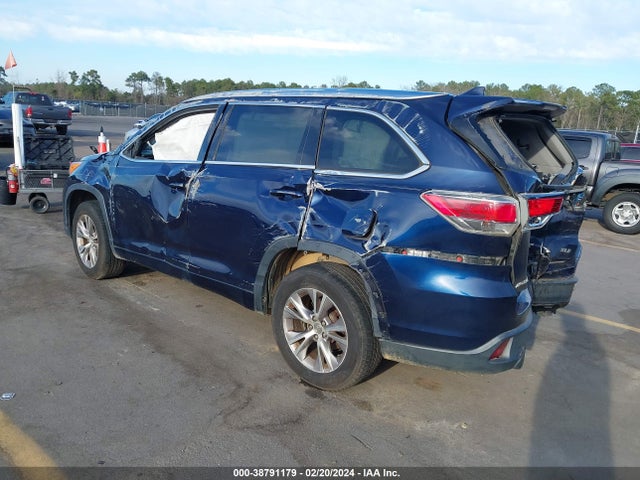 Toyota Highlander Xle V6 2014 5TDKKRFH8ES034096 Image 3