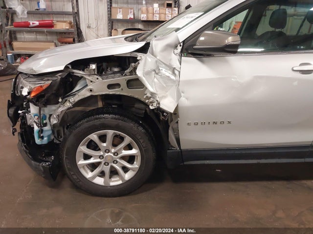 Chevrolet EQUINOX LT 2018 2GNAXSEV1J6245776 Image 6
