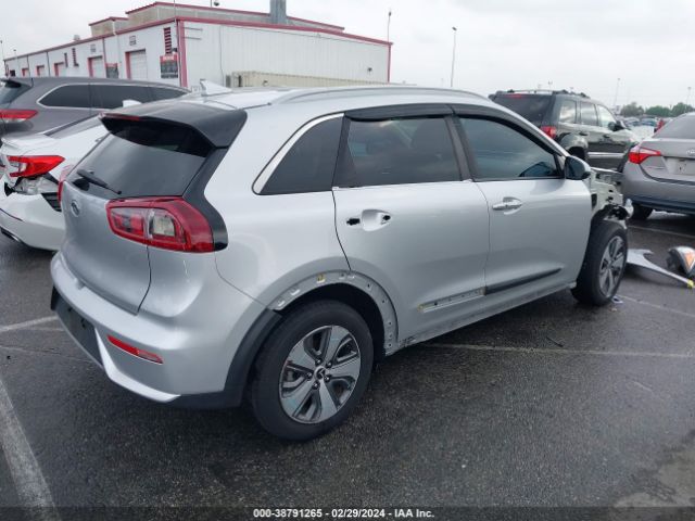 KNDCB3LC0K5249712 KIA NIRO LX