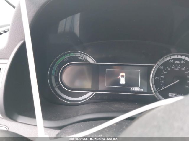 KNDCB3LC0K5249712 KIA NIRO LX