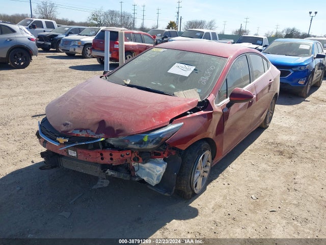 Chevrolet Cruze Lt Auto 2018 1G1BE5SM5J7230870 Image 2