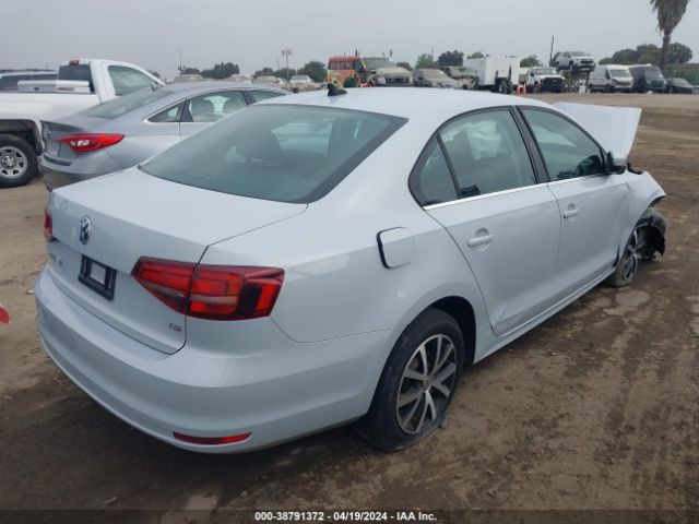 3VWDB7AJ3HM249328 Volkswagen Jetta 1.4t Se