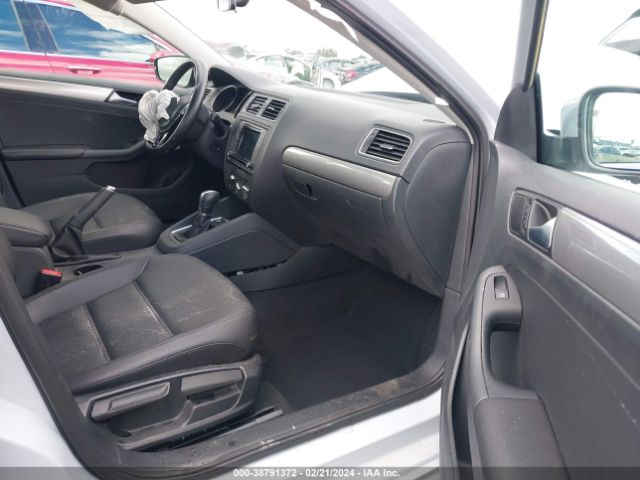 3VWDB7AJ3HM249328 Volkswagen Jetta 1.4t Se