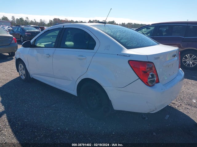 Chevrolet Sonic Ls Auto 2015 1G1JA5SH9F4133268 Image 3