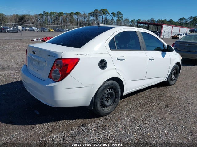 Chevrolet Sonic Ls Auto 2015 1G1JA5SH9F4133268 Image 4