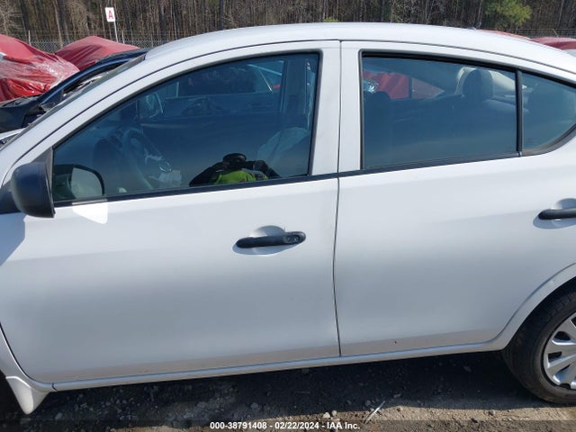 Nissan Versa 1.6 S 2014 3N1CN7AP6EL877673 Image 14