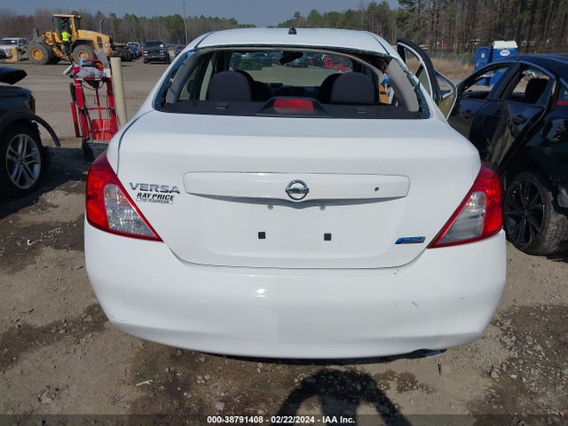 Nissan Versa 1.6 S 2014 3N1CN7AP6EL877673 Image 16