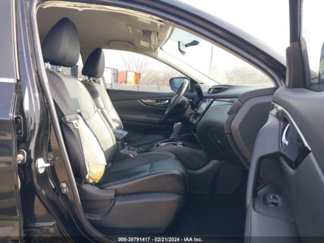 JN1BJ1CR4HW141879 Nissan Rogue Sport Sl