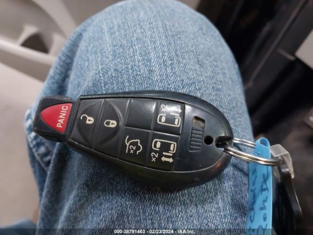 2C4RDGCG2ER173447 Dodge Grand Caravan Sxt