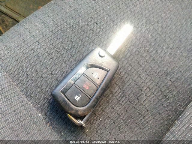 NMTKHMBX7JR030936 Toyota C-HR XLE