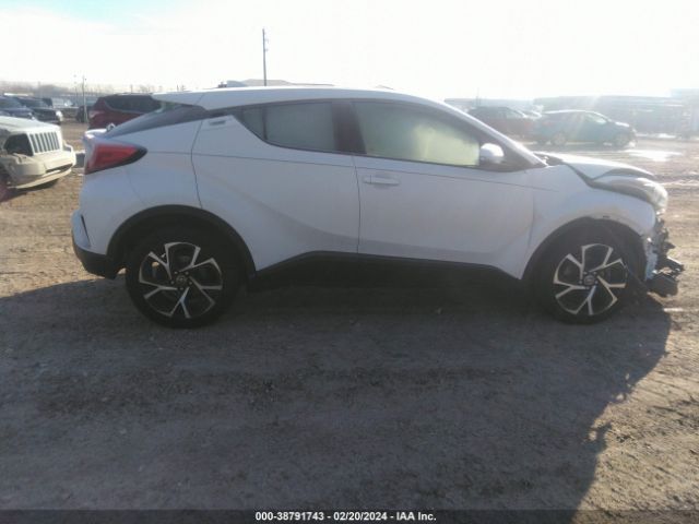 NMTKHMBX7JR030936 Toyota C-HR XLE