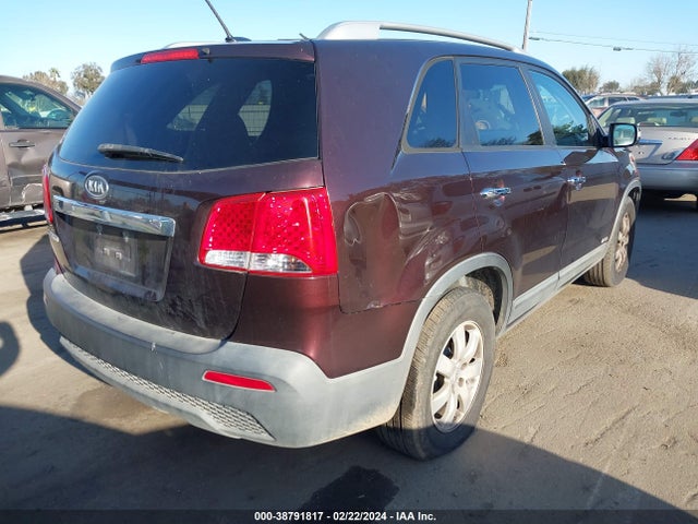 2011 KIA SORENTO LX V6 VIN: 5XYKTDA27BG137215
