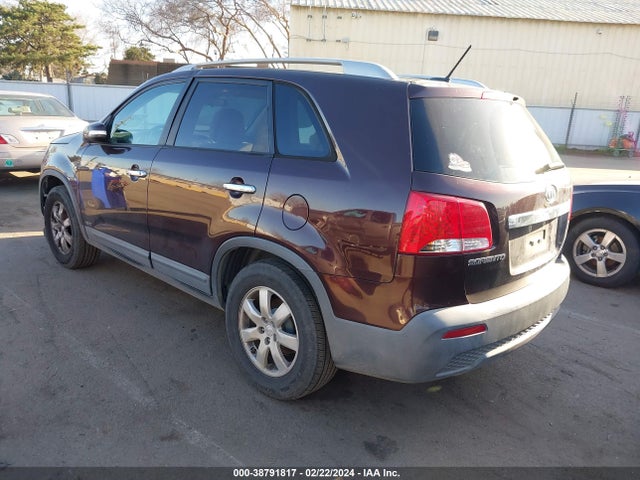 2011 KIA SORENTO LX V6 VIN: 5XYKTDA27BG137215