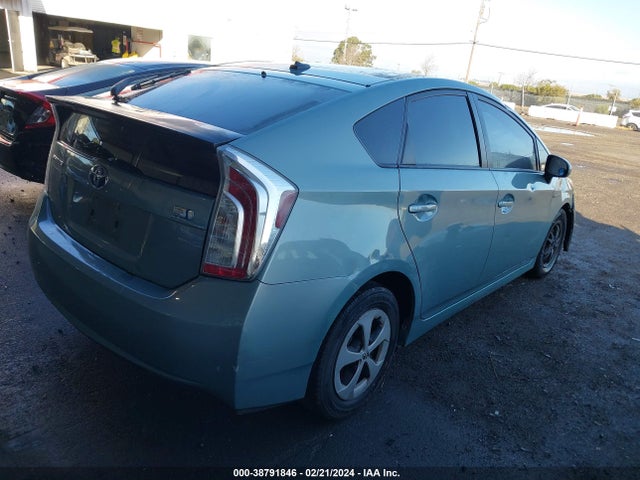 Toyota Prius Four 2014 JTDKN3DU5E1836994 Image 4