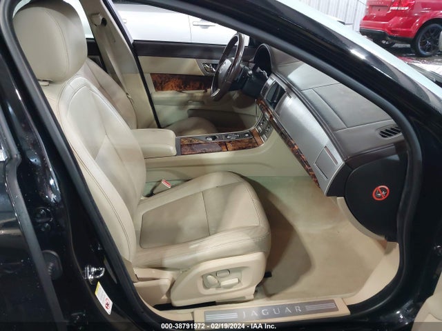 2009 JAGUAR XF SAJWA05B79HR37221 Photo 4
