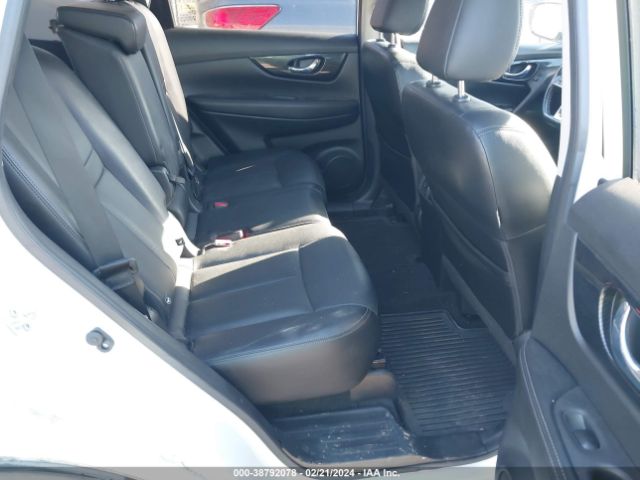 JN8AT2MT7JW456303 Nissan Rogue Sl