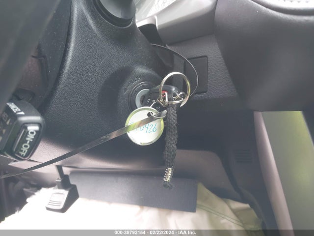 Toyota Rav4 Xle 2016 2T3RFREV6GW501558 Image 11