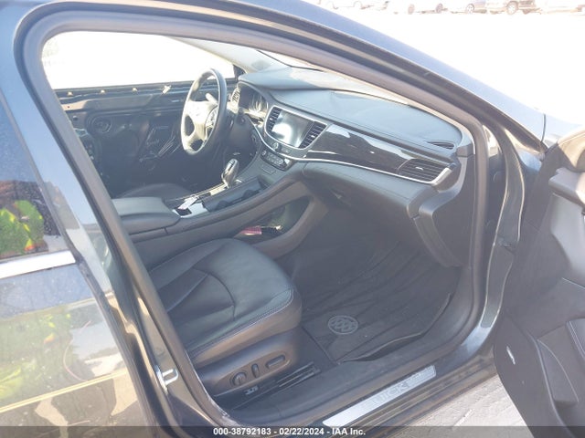 1G4ZP5SSXHU183549 Buick Lacrosse Essence