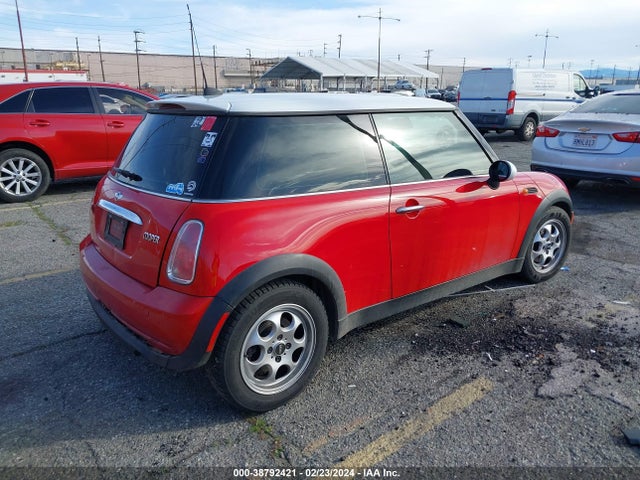 2005 MINI COOPER WMWRC33485TJ66266 Photo 3