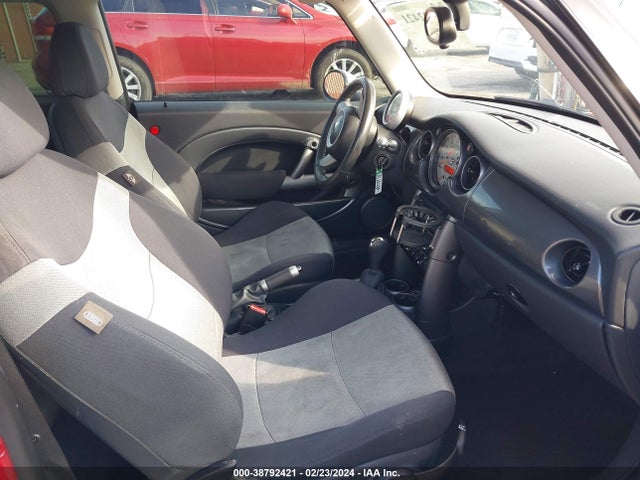 2005 MINI COOPER WMWRC33485TJ66266 Photo 4