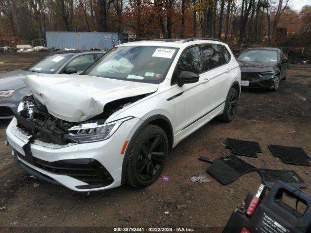 3VV8B7AX1PM046771 Volkswagen Tiguan 2.0t Se R-line Black