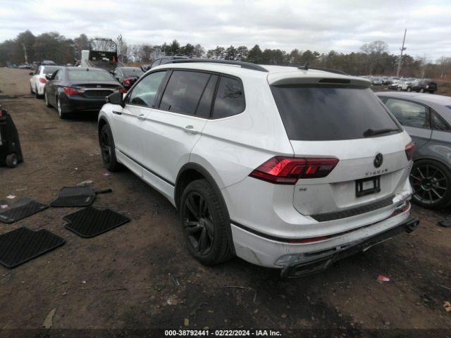 3VV8B7AX1PM046771 Volkswagen Tiguan 2.0t Se R-line Black