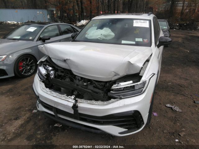 3VV8B7AX1PM046771 Volkswagen Tiguan 2.0t Se R-line Black
