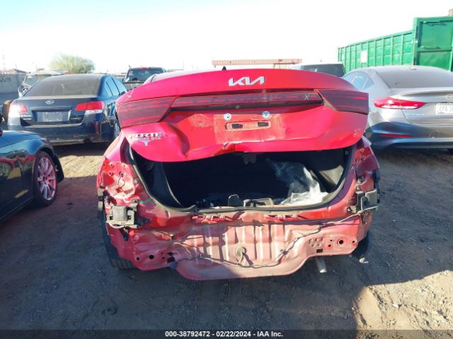 3KPF24AD9NE428256 KIA Forte Lxs