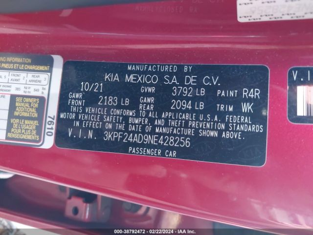 3KPF24AD9NE428256 KIA Forte Lxs