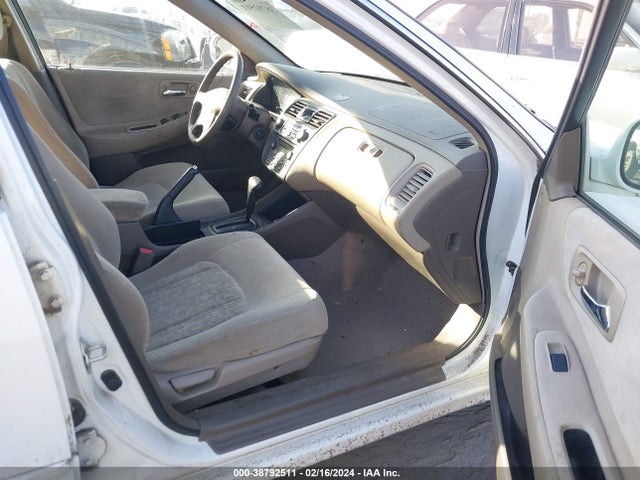 2000 HONDA ACCORD 2.3 EX VIN: JHMCG6677YC005642